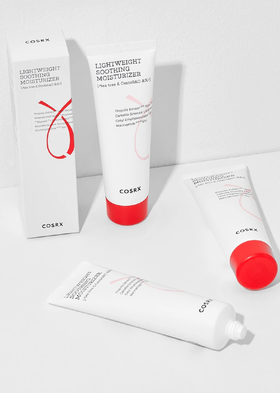 cosrx lightweight soothing moisturiser lid off lifestyle skincare-kbeauty-glowtime-cosrx ligthweight soothing moisturizer
