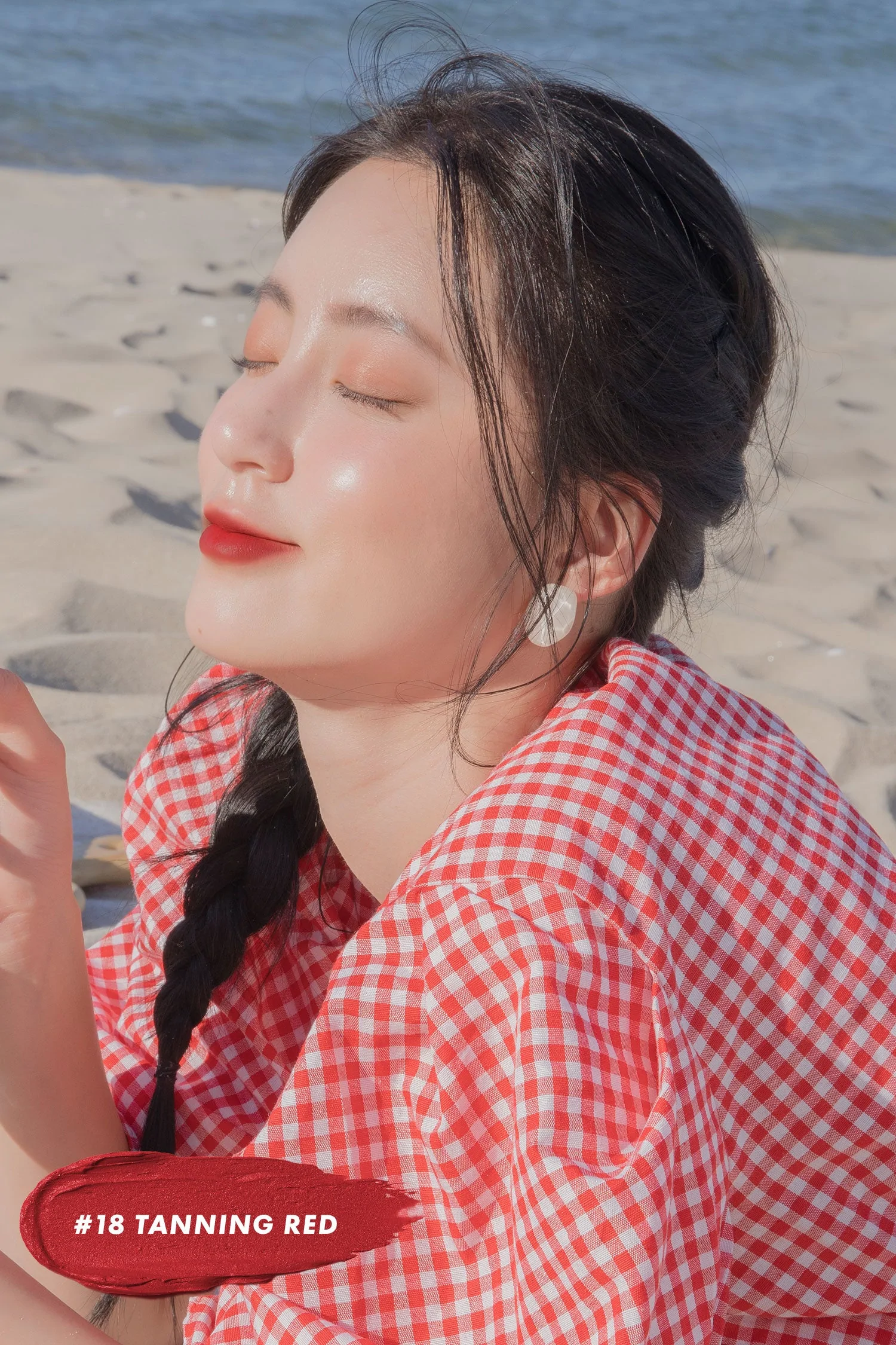 18_tanning_red_model_7881f054-1b5f-4b7c-8519-245307c11089_3000x skincare-kbeauty-glowtime-rom&nd zero matte lipstick 18 tanning red
