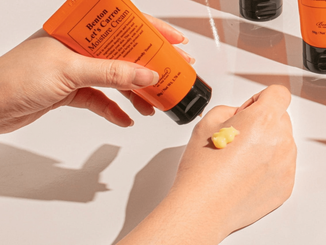 benton-lets-carrot-moisture-cream-03-texture skincare-kbeauty-glowtime-benton lets carrot moisture cream