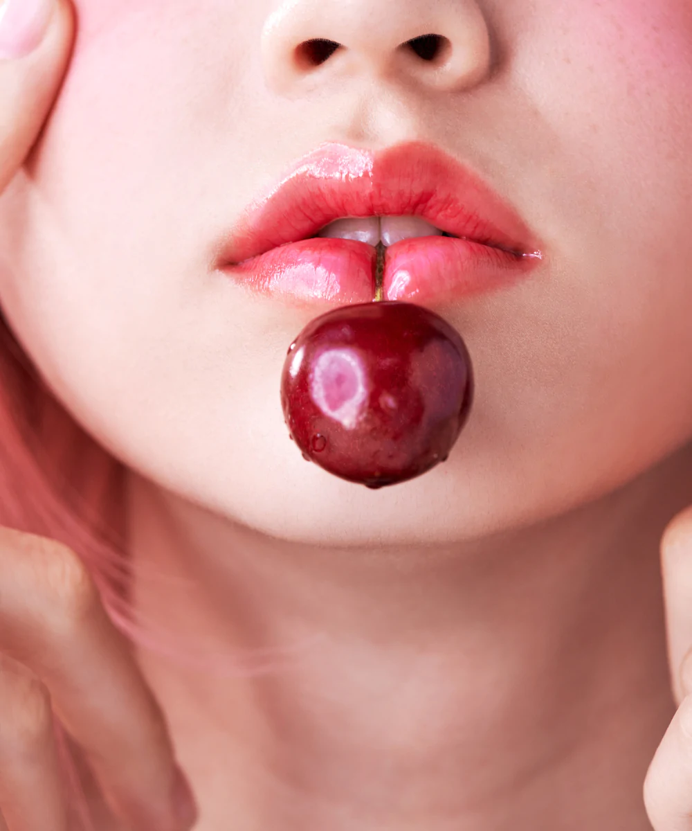 tocobo glass tinted lip balm flush cherry model skincare-kbeauty-glowtime-tocobo glass tinted lip balm flush cherry