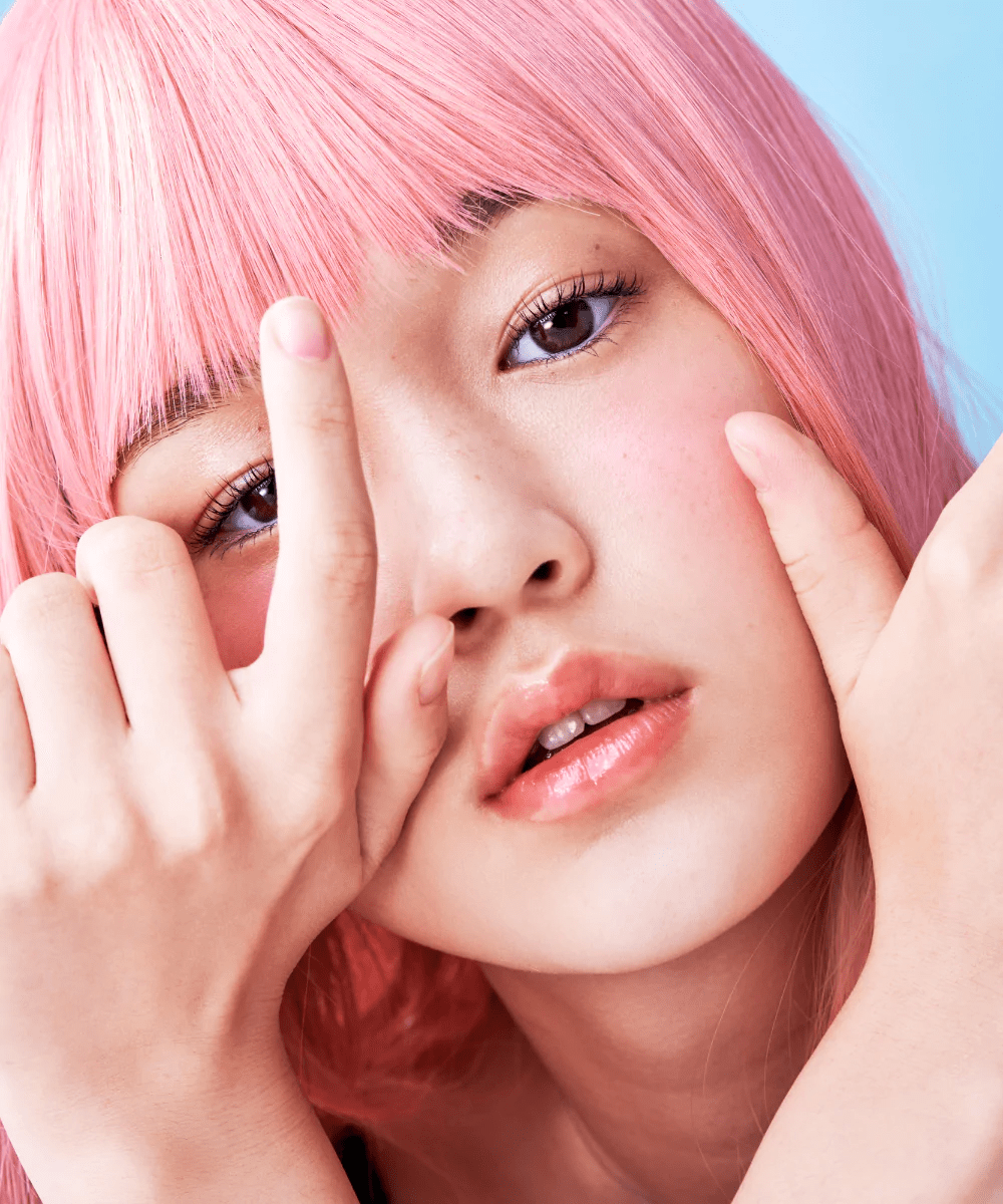 tocobo glow ritual lip balm model hand skincare-kbeauty-glowtime-tocobo glow ritual lip balm