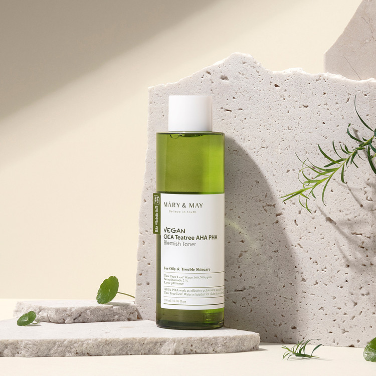 skincare-kbeauty-glowtime-Mary & May vegan cica tree aha pha toner