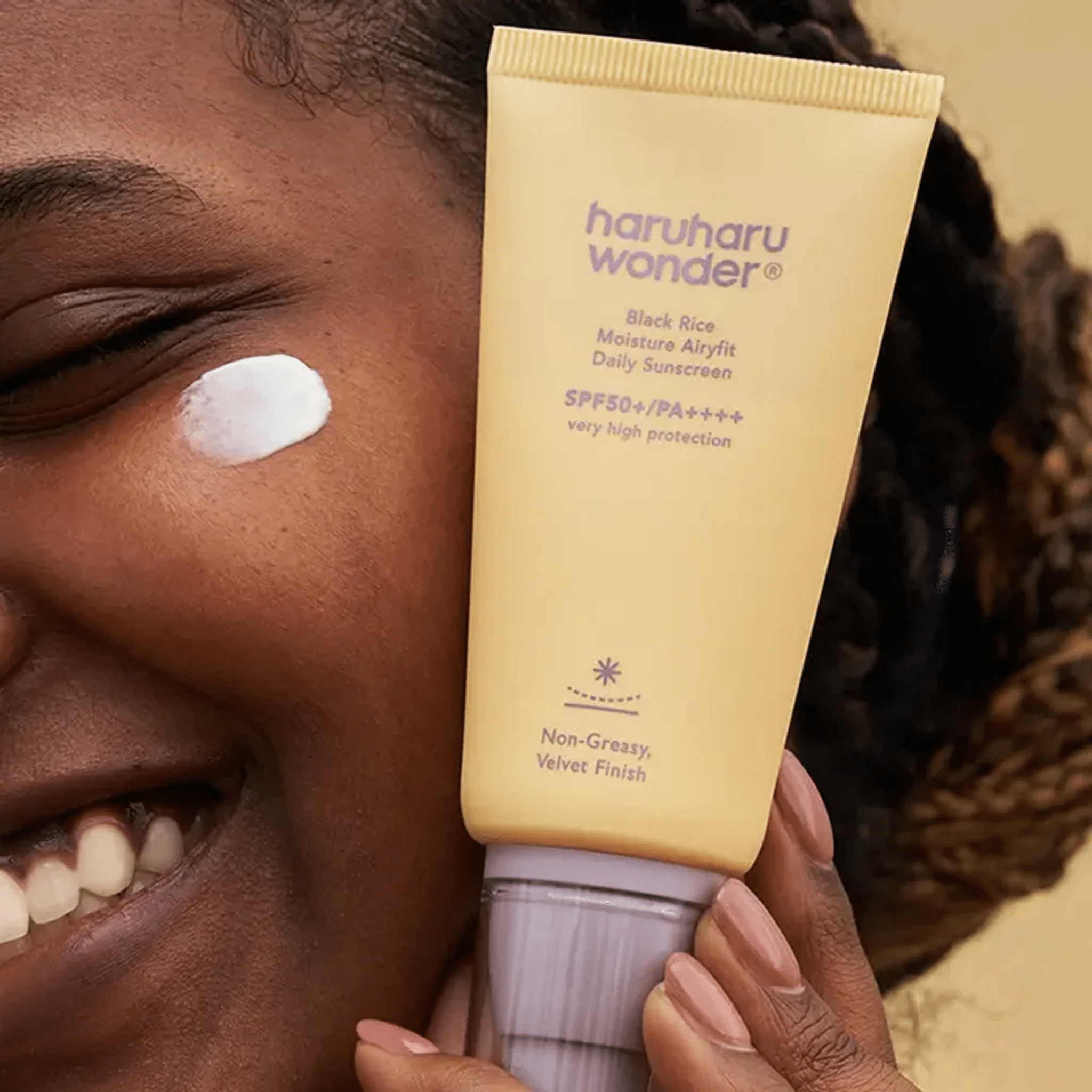 Haru Haru Wonder Black Rice Moisute Airyfit Daily Sunscreen 7 skincare-kbeauty-glowtime-haru haru wonder black rice moisture airyfit daily sunscreen