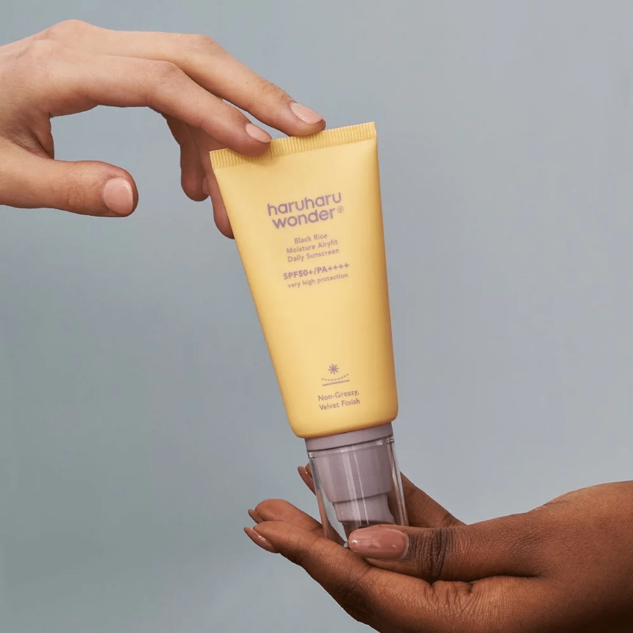 Haru Haru Wonder Black Rice Moisute Airyfit Daily Sunscreen 8 skincare-kbeauty-glowtime-haru haru wonder black rice moisture airyfit daily sunscreen