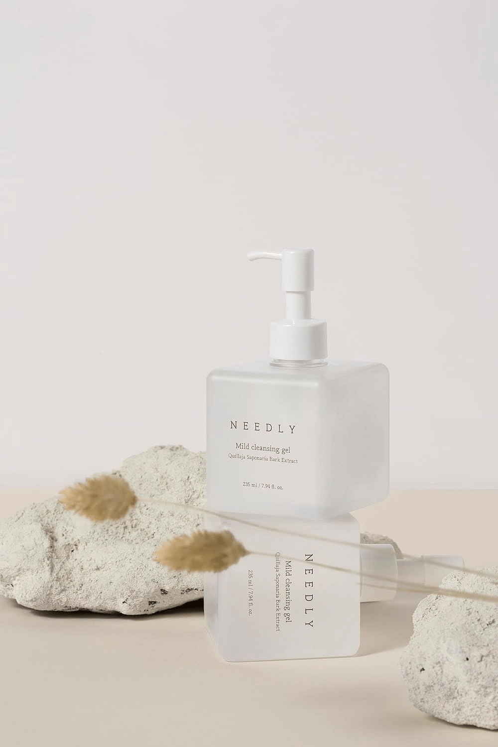 NEEDLY Mild Cleansing Gel 3 skincare-kbeauty-glowtime-needly mild cleansing gel