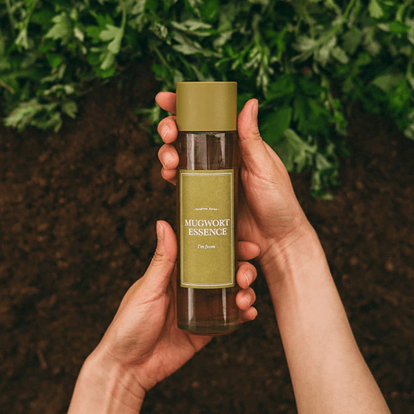 I'M FROM Mugwort Essence 11 Artemisia Princeps Leaf Extract, Butylene Glycol, 2,3-Butanediol, Glycerin, Methylpropanediol, Water, Niacinamide, 1,2-Hexanediol, Pentylene Glycol, Erythritol, Betaine, Methyl Gluceth-10, Panthenol, Hydroxyethyl Urea, Xanthan Gum, Sclerotium Gum, Carbomer, Caprylic/Capric Triglyceride, Ethylhexylglycerin, Tromethamine, Hydrogenated Lecithin, Allantoin, Citric Acid,Sodium Phytate, Melia Azadirachta Flower Extract, Ocimum Sanctum Leaf Extract, Dextrin, Theobroma Cacao (Cocoa) Extract,Melia Azadirachta Leaf Extract, Ceramide NP, Curcuma Longa (Turmeric) Root Extract, Allium Sativum (Garlic) Bulb Extract,Corallina Officinalis Extract, Beta-Glucan, Cellulose, Polyglutamic Acid, Sodium Hyaluronate, Tocopherol