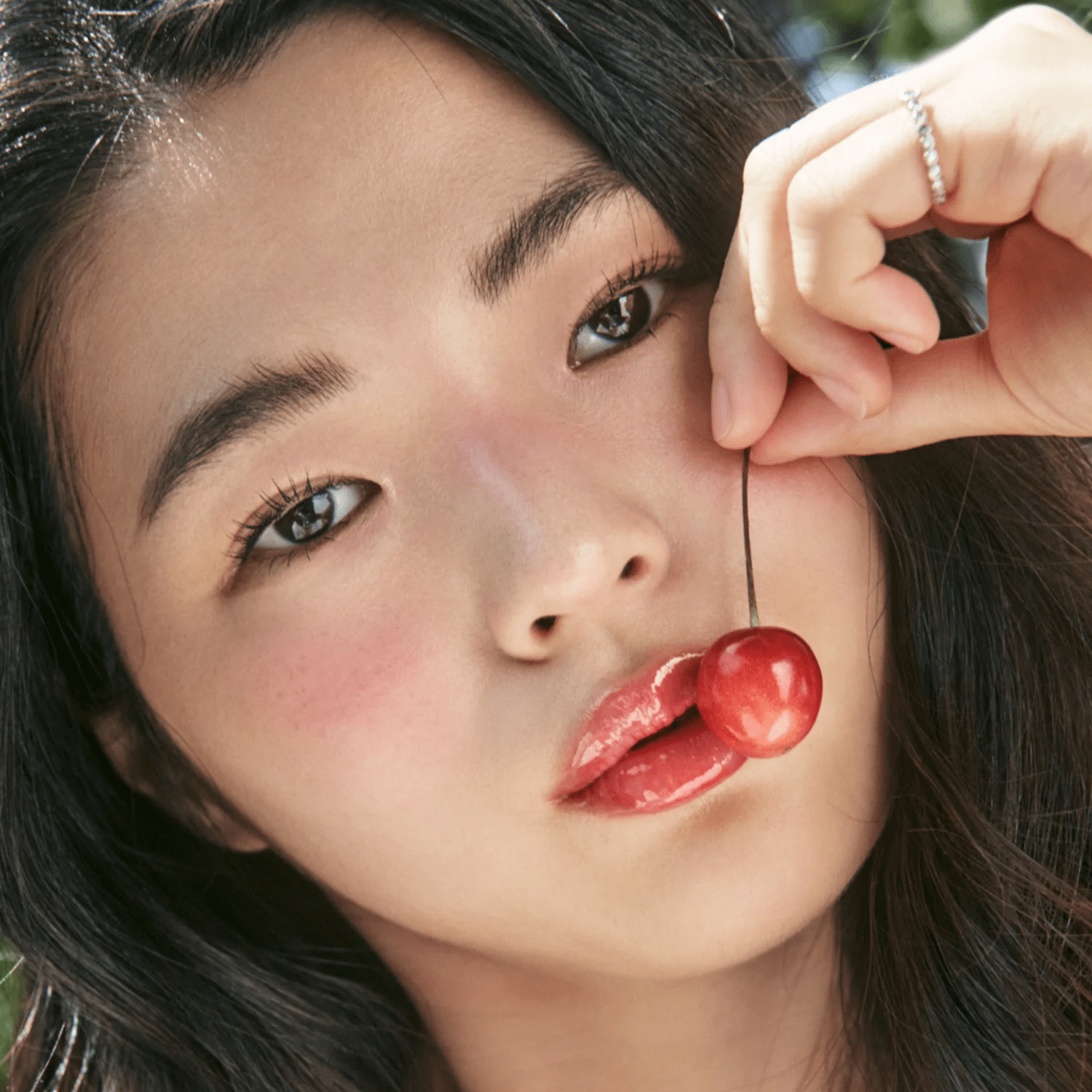 TOCOBO Juicy Berry Plumping Lip Oil 2 skincare-kbeauty-glowtime-Tocobo Juicy Berry Plumping Lip Oil