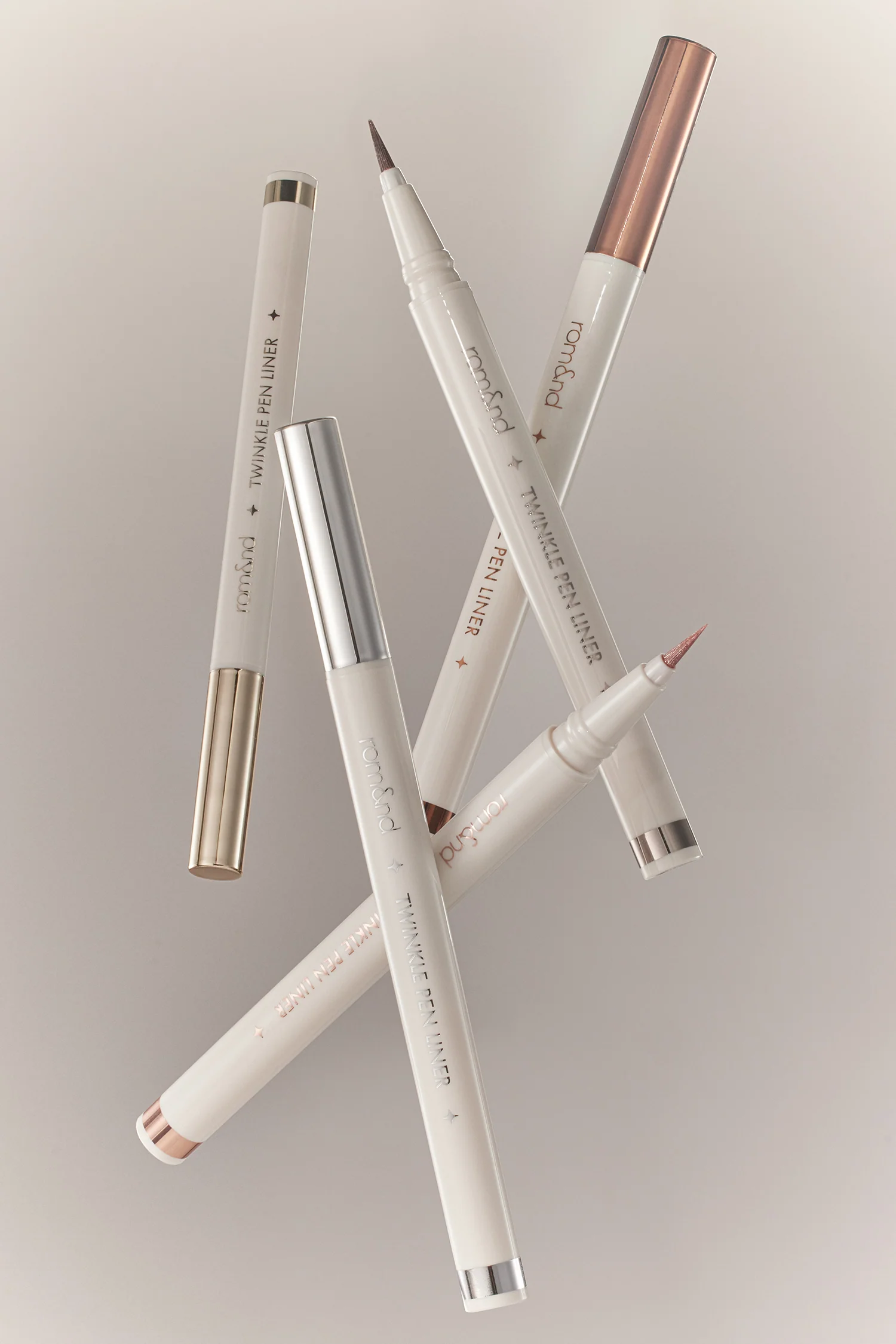 ROM&ND Twinkle Pen Liner 01 Silver Flake 8 skincare-kbeauty-glowtime-rom&nd twinkle pen liner