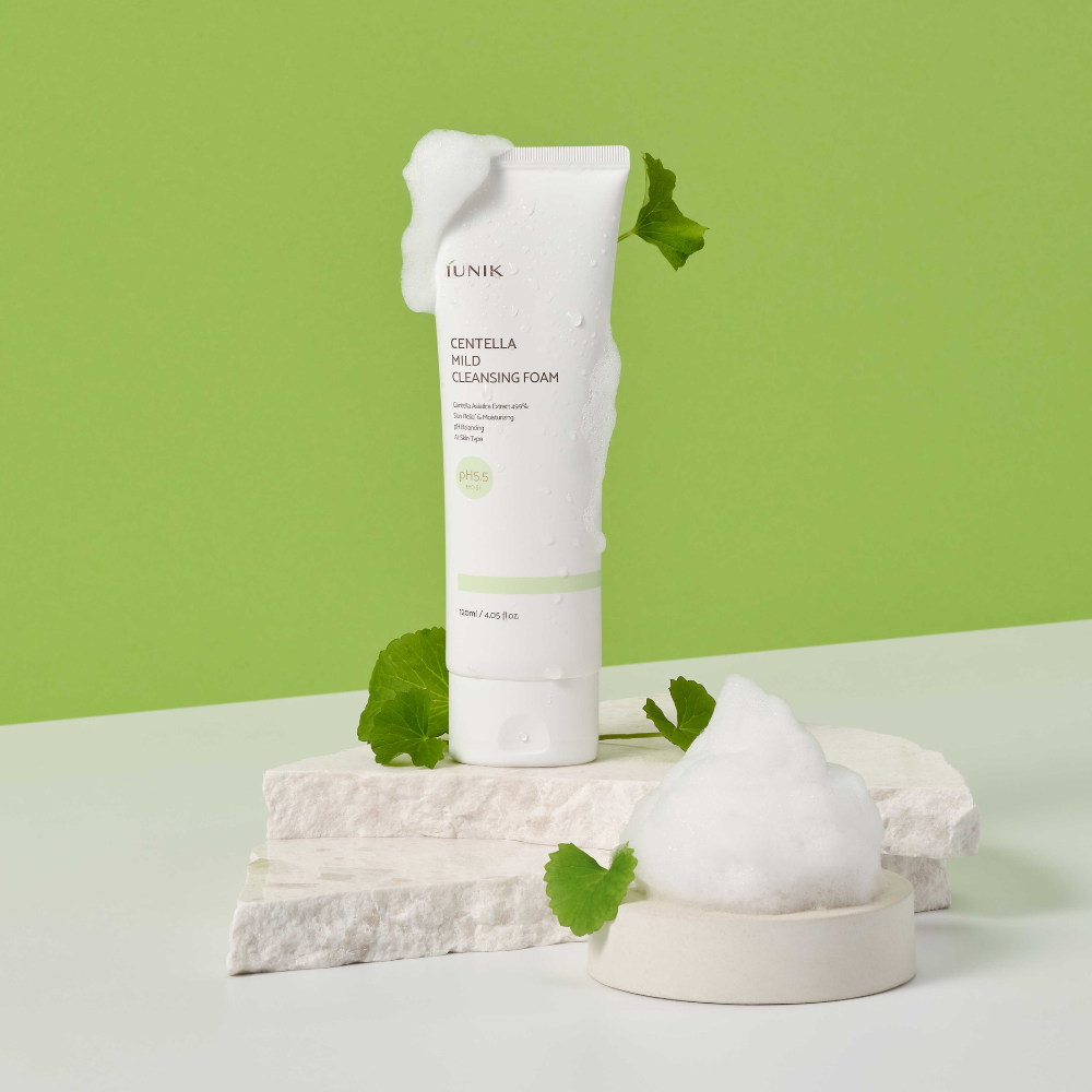 IUNIK Centella Mild Cleansing Foam 4 skincare-kbeauty-glowtime-centella mild cleansing foam
